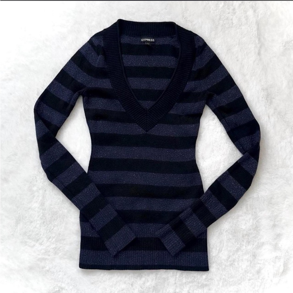 Express Women's Navy & Black Striped V-Neck Pullover